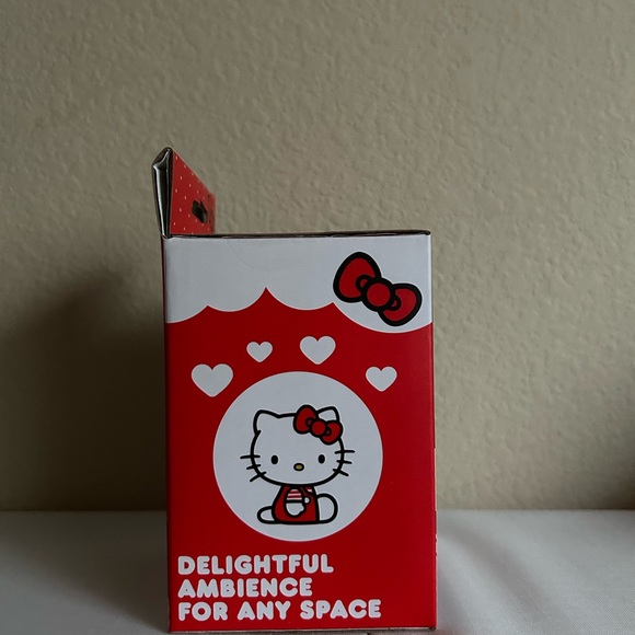 Hello Kitty LED Wall Projector - Picture 4 of 4